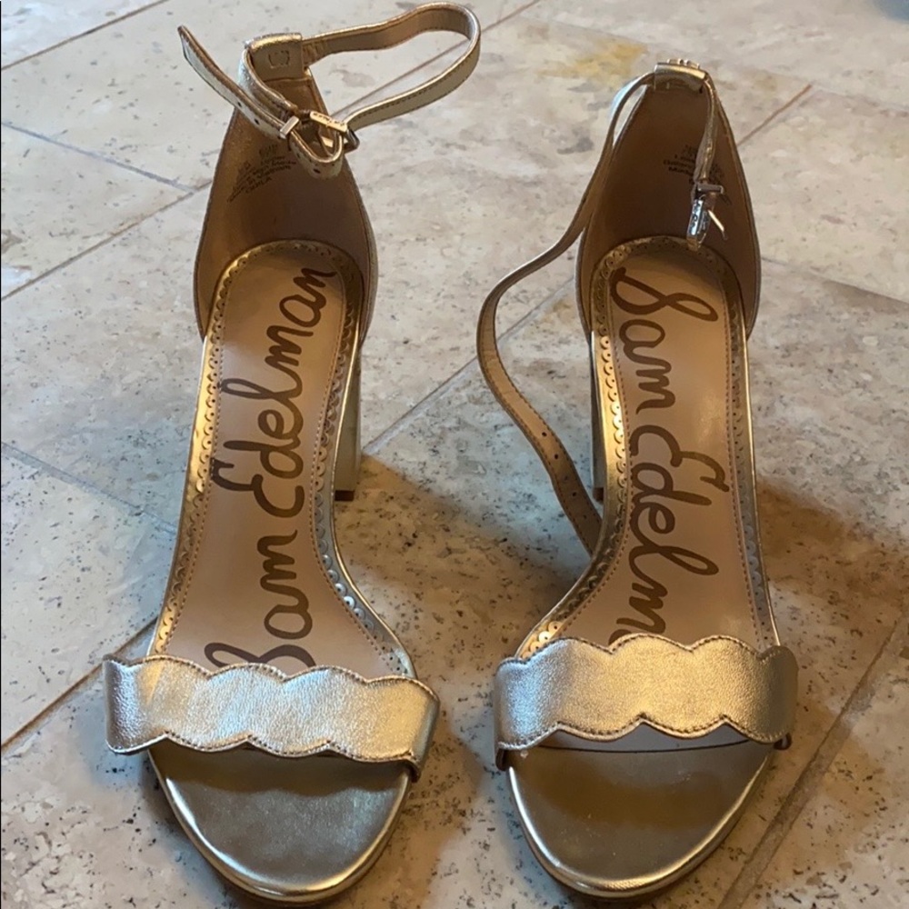 Sam Edelman gold heels 2.5 inches!